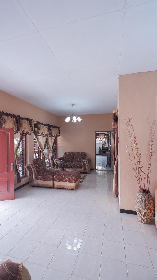Marry Ind Gunung Kawi Guest House Malang Bumirejo المظهر الخارجي الصورة